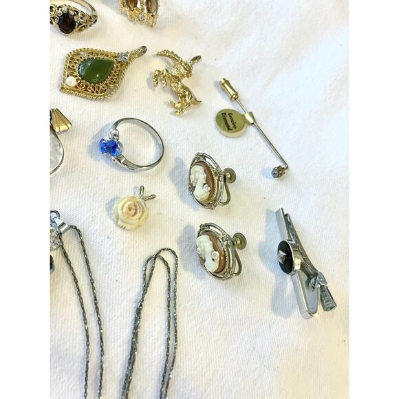 Vtg Jewelry Lot HGE Rings Lockets Cameos Wearable Costume Estate Gold Plated - Picture 4 of 6